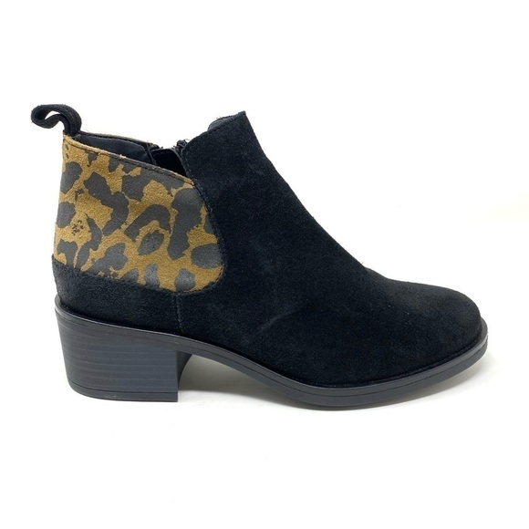 Clarks Women's Memi Zip Leopard Print Suede Ankle Boots 26163531 - Picture 1 of 7